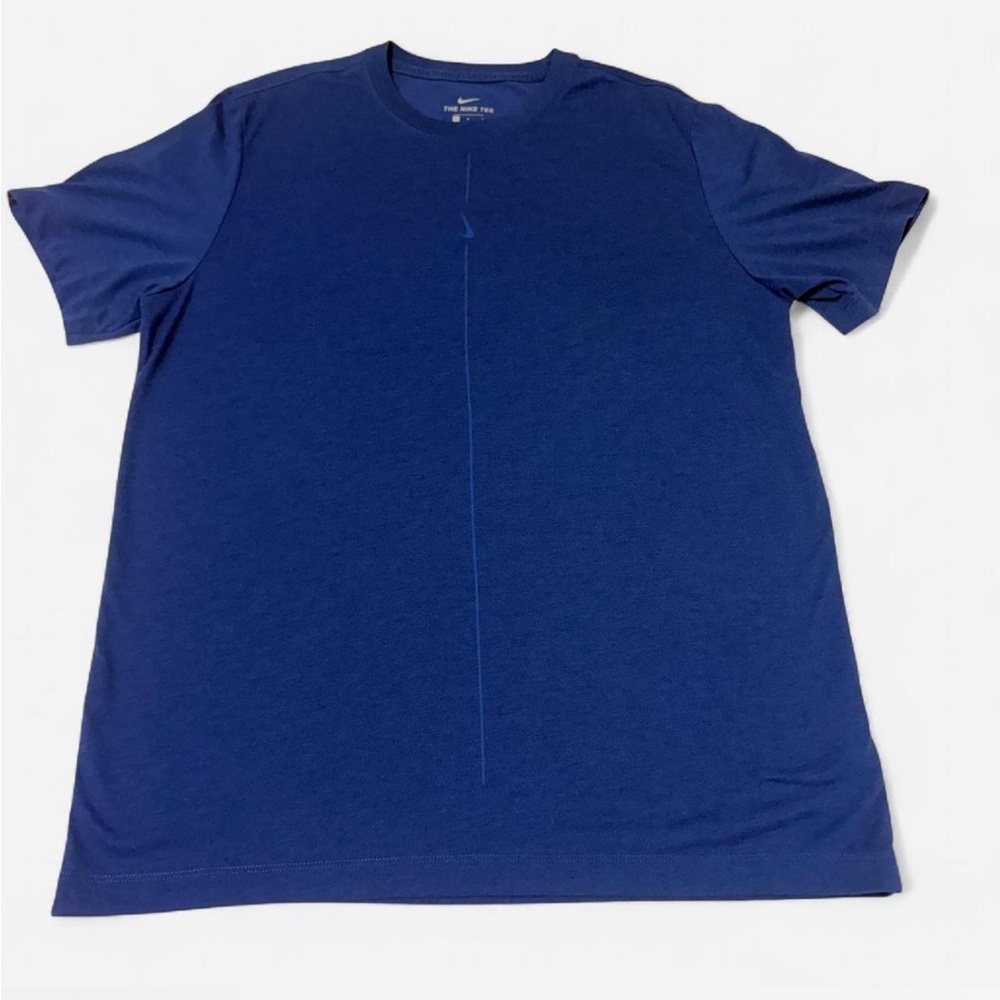 Nike Men's T-Shirt in Navy Blue